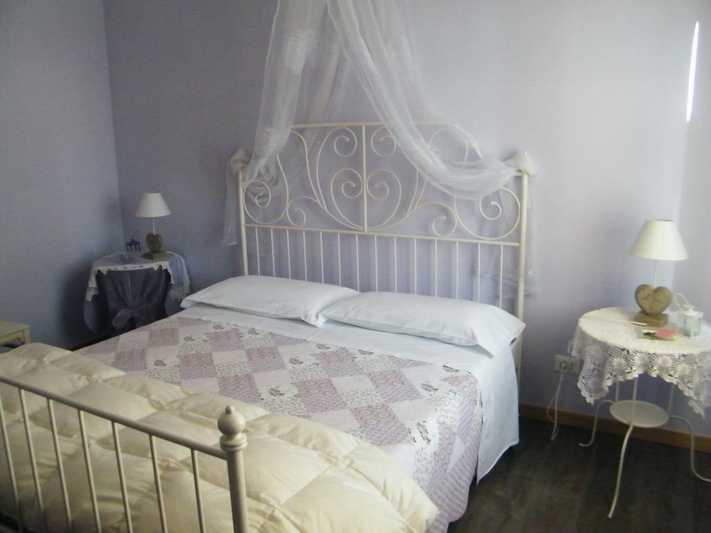 בורדיגרה Appartamento Vacanze I Provenzali חדר תמונה